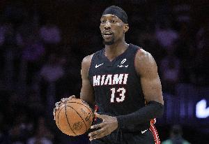 解说：文班已成长为NBA最厉害球员 见证新时代喷薄欲出真有意思